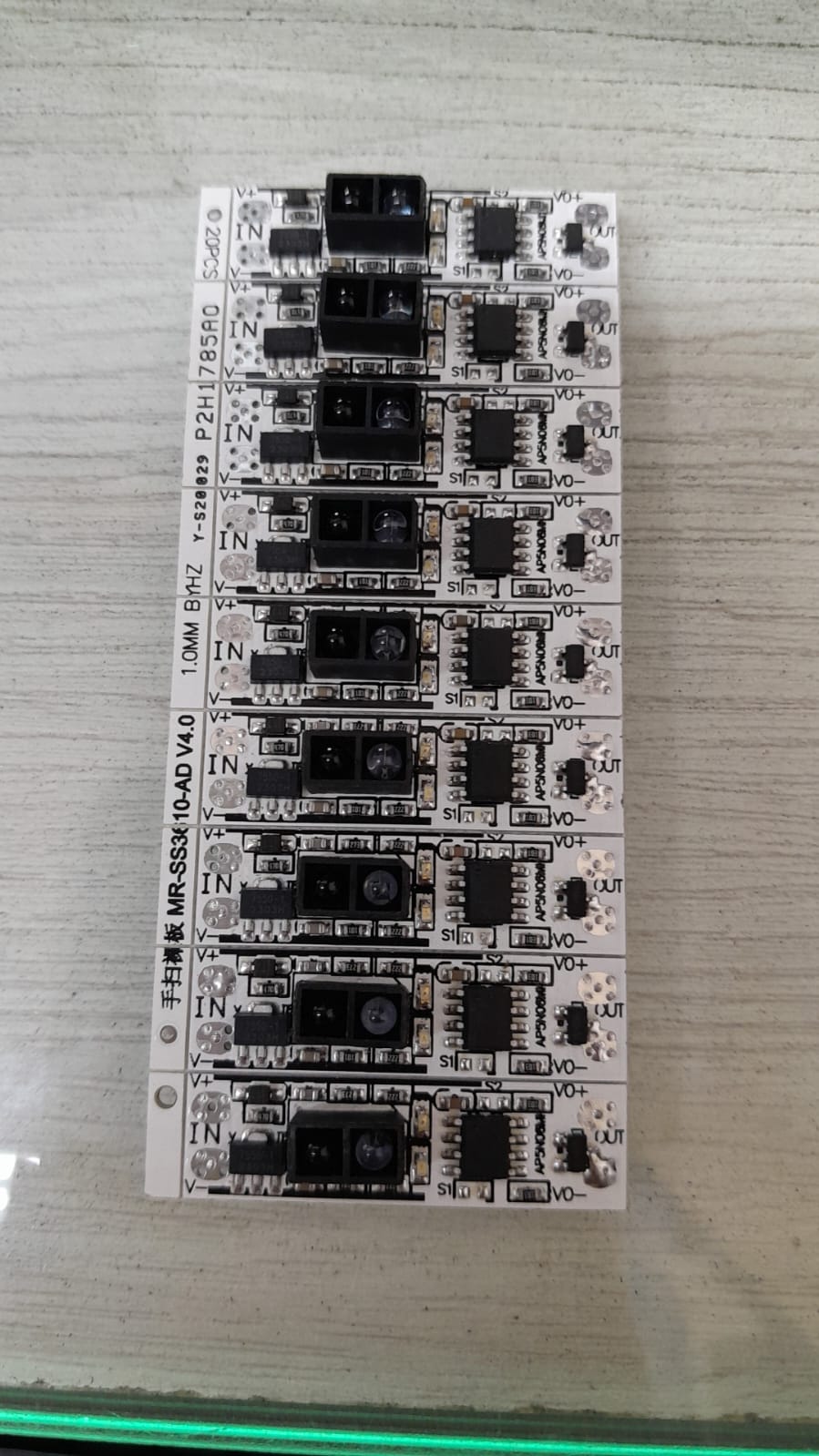 SENSOR PUERTA ( NEGRITO ) X UND.