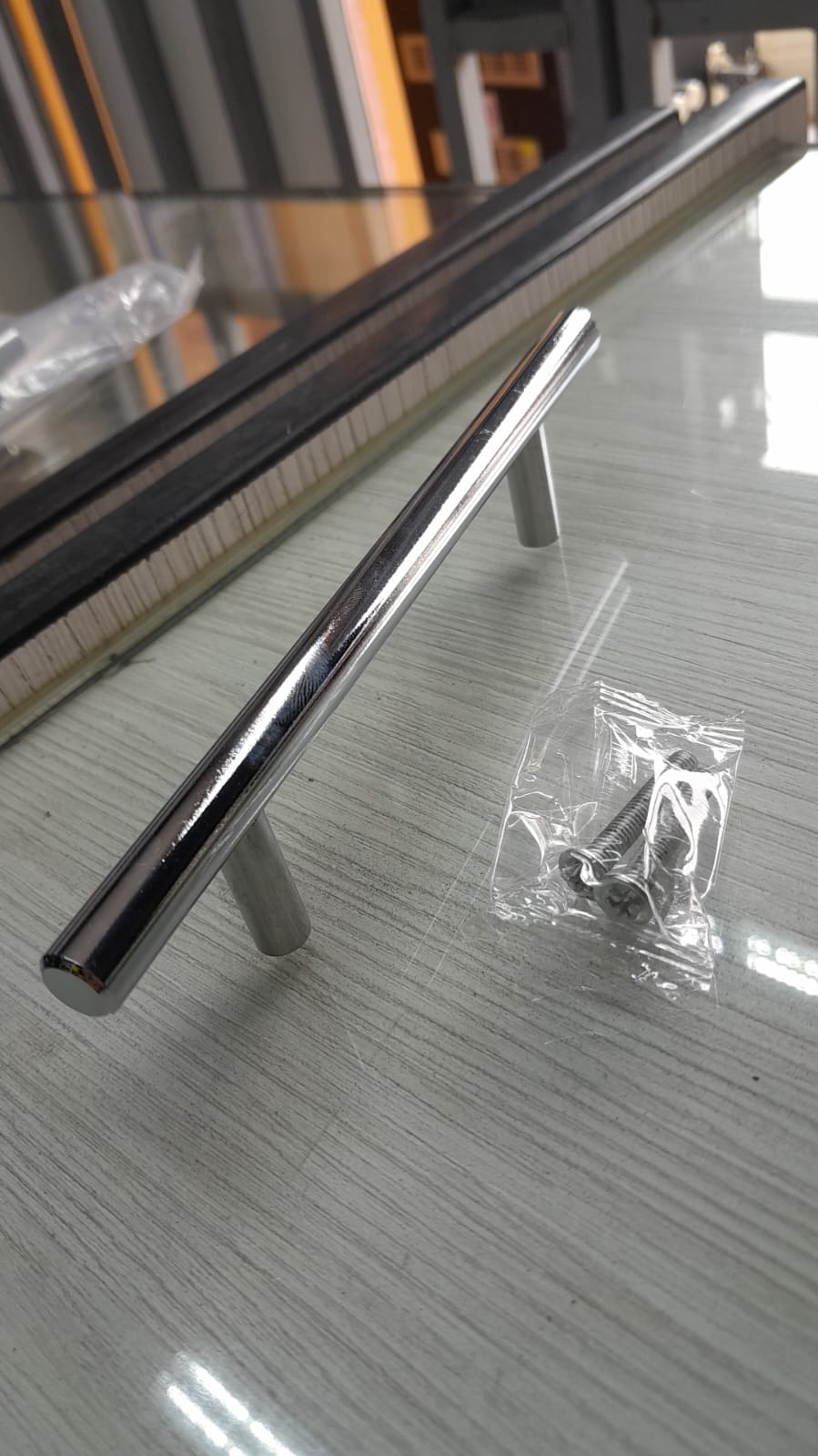 JALADOR TUBULAR CROMADO DE 9.6 X UND.
