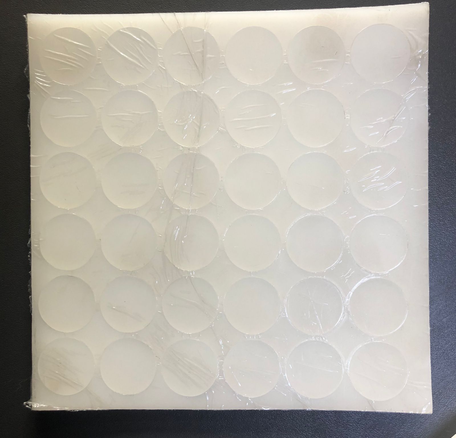 GOMITAS PARA PUERTAS 20X2 X PLANCHA